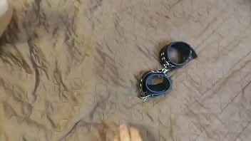 Afspelen Meisje in latex neukt hard en zuigt lul