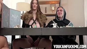 play Rotiți pentru a intra în temnița ei: katie kush, olivia madison, oliver faze, joshua lewis