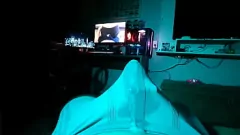 play Três vibradores para uma sessão de masturbação vestida explosiva
