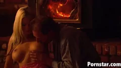 Afspelen Geschoren poesje blonde pornoster Carmen Luvana houdt van grote lul hardcore seks