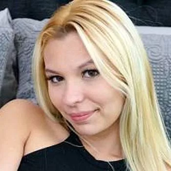 Actrita Sophia Sweet