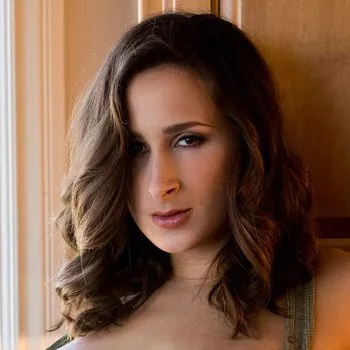 अभिनेता Ashley Adams