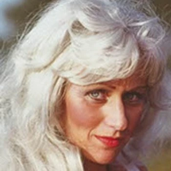 Actrita Lynn Armitage